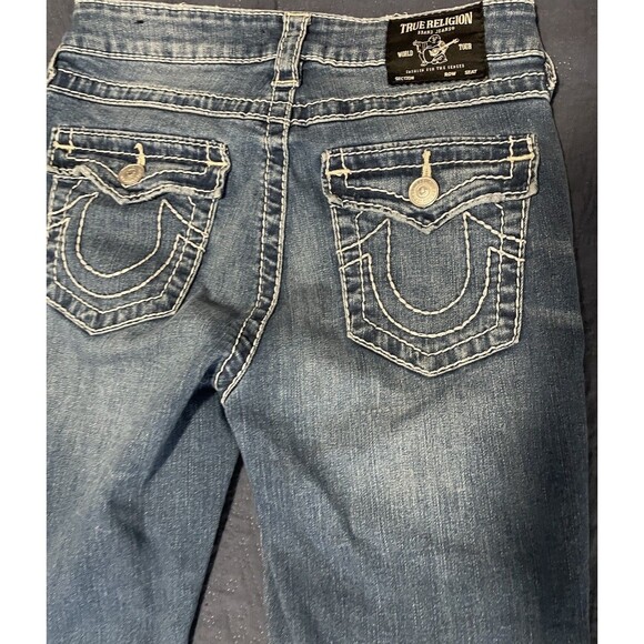 True Religion Jennie Curvy Mid Rise Denim Capri Size 27 Light Wash Jean - Picture 10 of 12